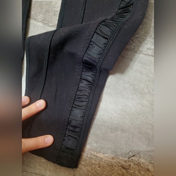 Lululemon Practice Daily Pant. Tights. Satin Ruched Details Side. Black. 10. 28" - Picture 11 of 15